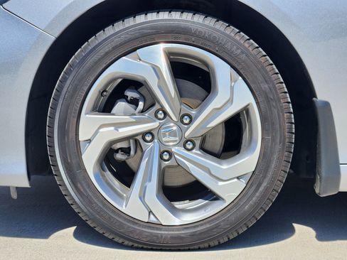 Used 2019 Honda Accord EX-L image 11