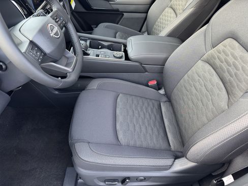 New 2026 Nissan Pathfinder SV image 11