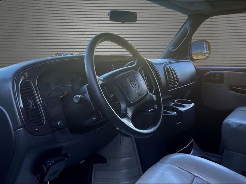 Used 2001 Dodge B3500 image 16