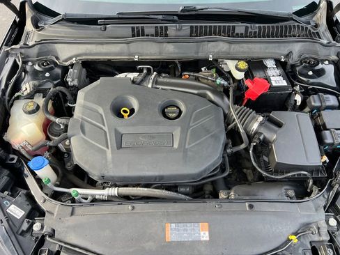 Used 2017 Ford Fusion SE image 27