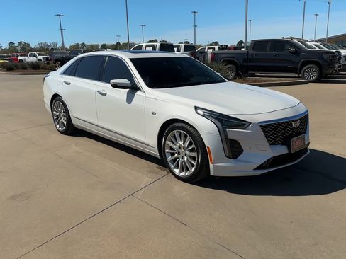 Used 2020 Cadillac CT6 Luxury image 2