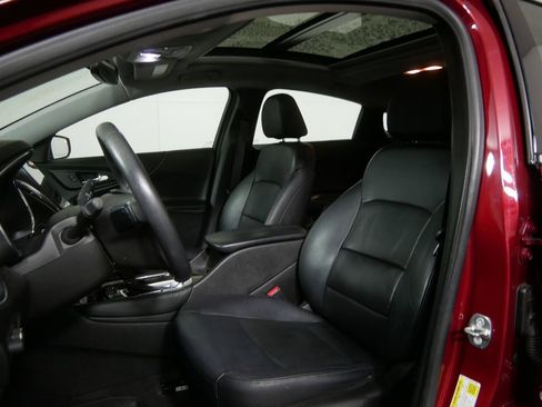 Used 2017 Chevrolet Malibu Premier w/ Premier Sun and Wheel Package image 9