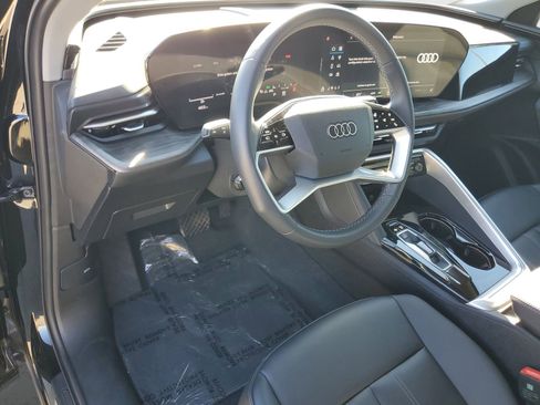 Used 2025 Audi Q5 Premium w/ Convenience Package image 18