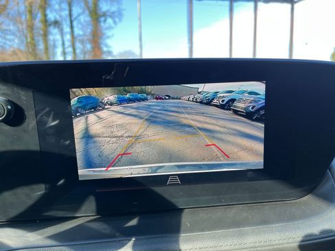 Used 2025 Buick Encore GX Preferred image 17