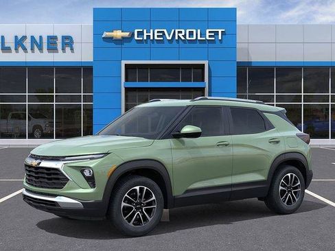 New 2026 Chevrolet TrailBlazer LT w/ Driver Confidence Package AWD/4WD image 2