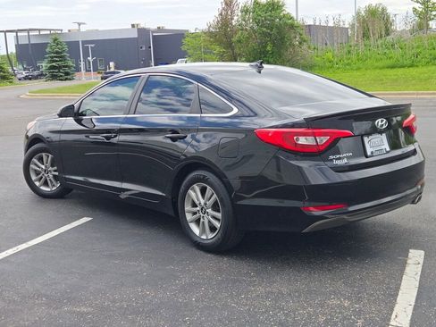 Used 2016 Hyundai Sonata SE w/ Cargo Package FWD image 13