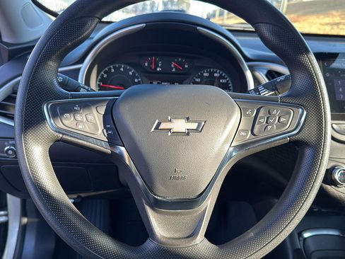 Used 2024 Chevrolet Malibu LT image 17