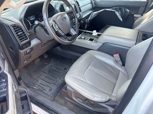 Used 2018 Ford Expedition Max Limited w/ Equipment Group 301A RWD image 3