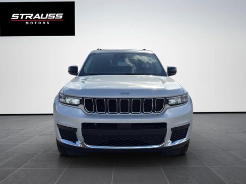 Used 2023 Jeep Grand Cherokee L Laredo AWD/4WD image 3