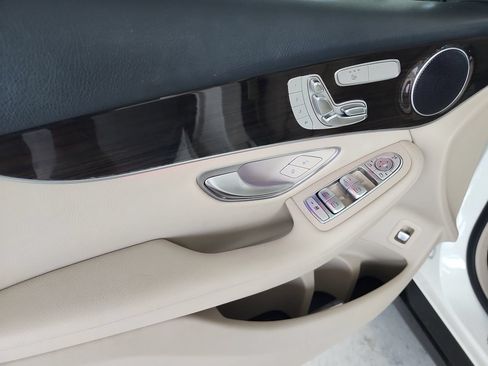 Used 2022 Mercedes-Benz GLC 300 image 16