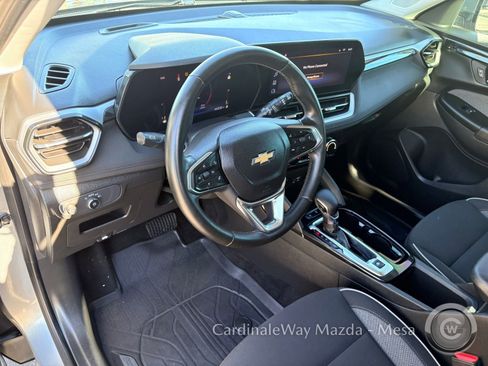 Used 2024 Chevrolet TrailBlazer LT w/ LPO, Blackout Package image 11