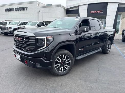 Used 2023 GMC Sierra 1500 AT4 w/ Technology Package AWD/4WD image 1