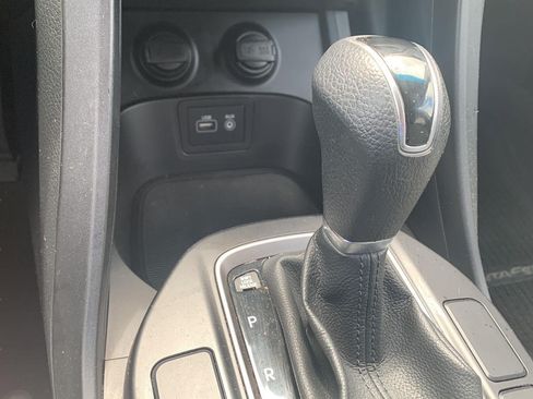 Used 2017 Hyundai Santa Fe Sport FWD image 13