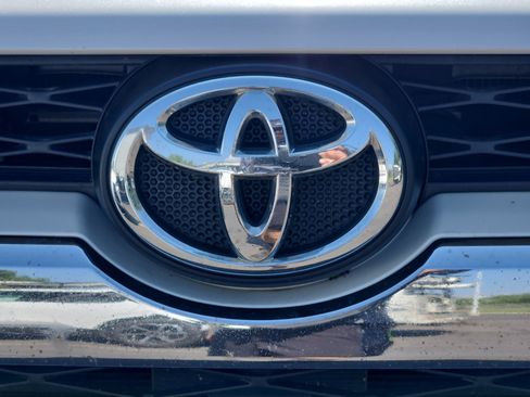 Used 2015 Toyota 4Runner Limited AWD/4WD image 22