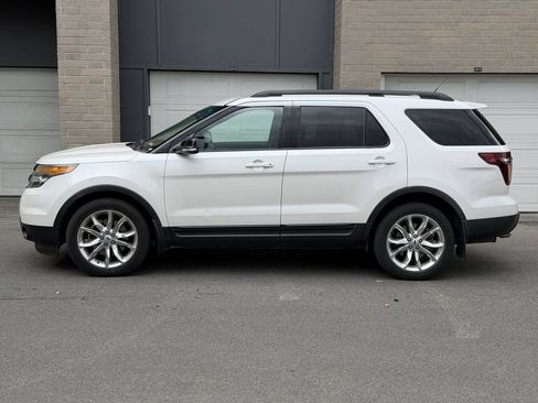 Used 2015 Ford Explorer Sport w/ Equipment Group 401A AWD/4WD image 2