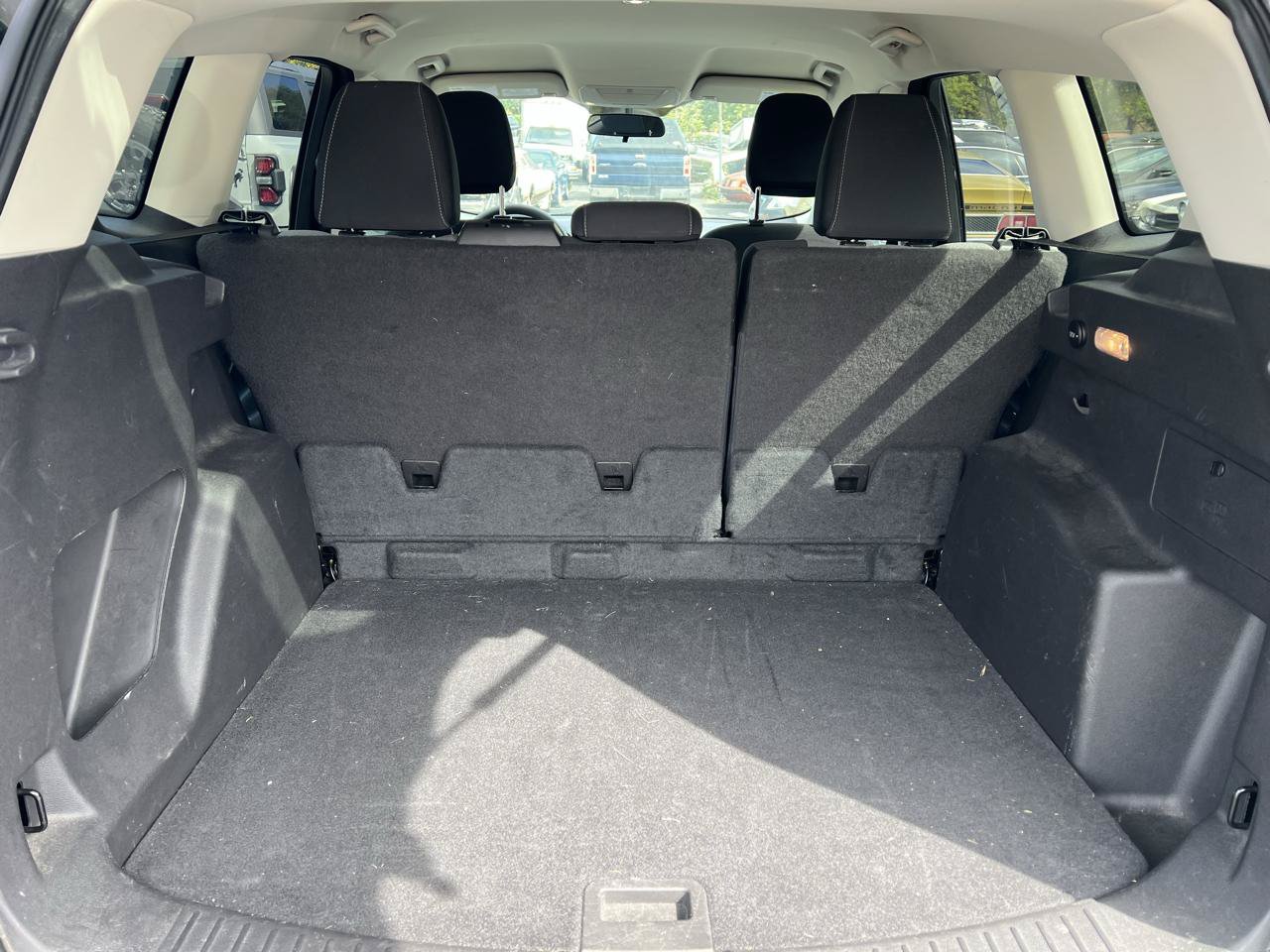 Used 2018 Ford Escape SE FWD image 12
