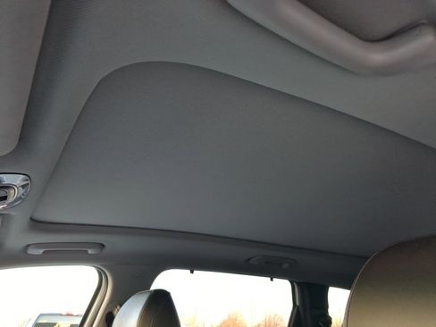 Used 2023 Hyundai Santa Fe SEL Premium image 18