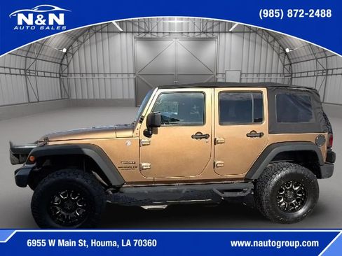 Used 2015 Jeep Wrangler Unlimited Sport w/ Quick Order Package 24S AWD/4WD image 2