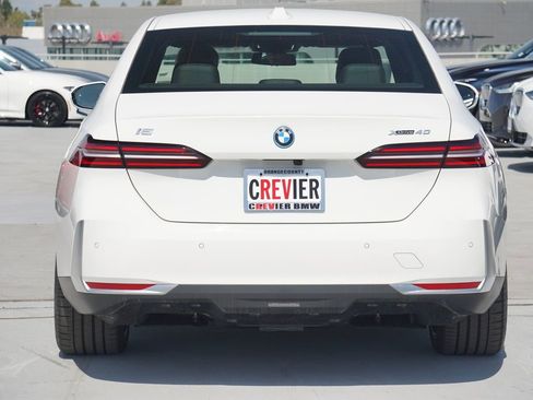 Used 2025 BMW i5 xDrive40 w/ Premium Package image 6