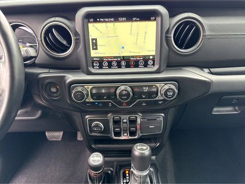 Used 2021 Jeep Wrangler Unlimited Sahara w/ Cold Weather Group image 22