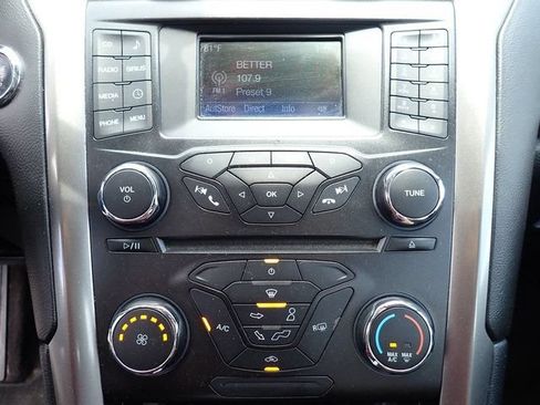 Used 2017 Ford Fusion SE FWD image 15