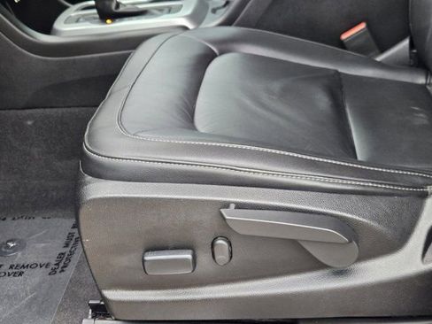 Used 2019 Chevrolet Colorado ZR2 AWD/4WD image 24