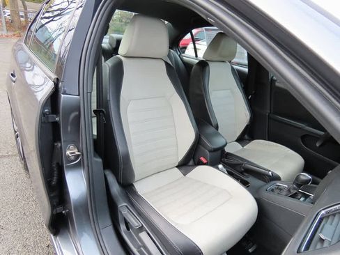 Used 2016 Volkswagen Jetta Sport w/ Lighting Package image 16