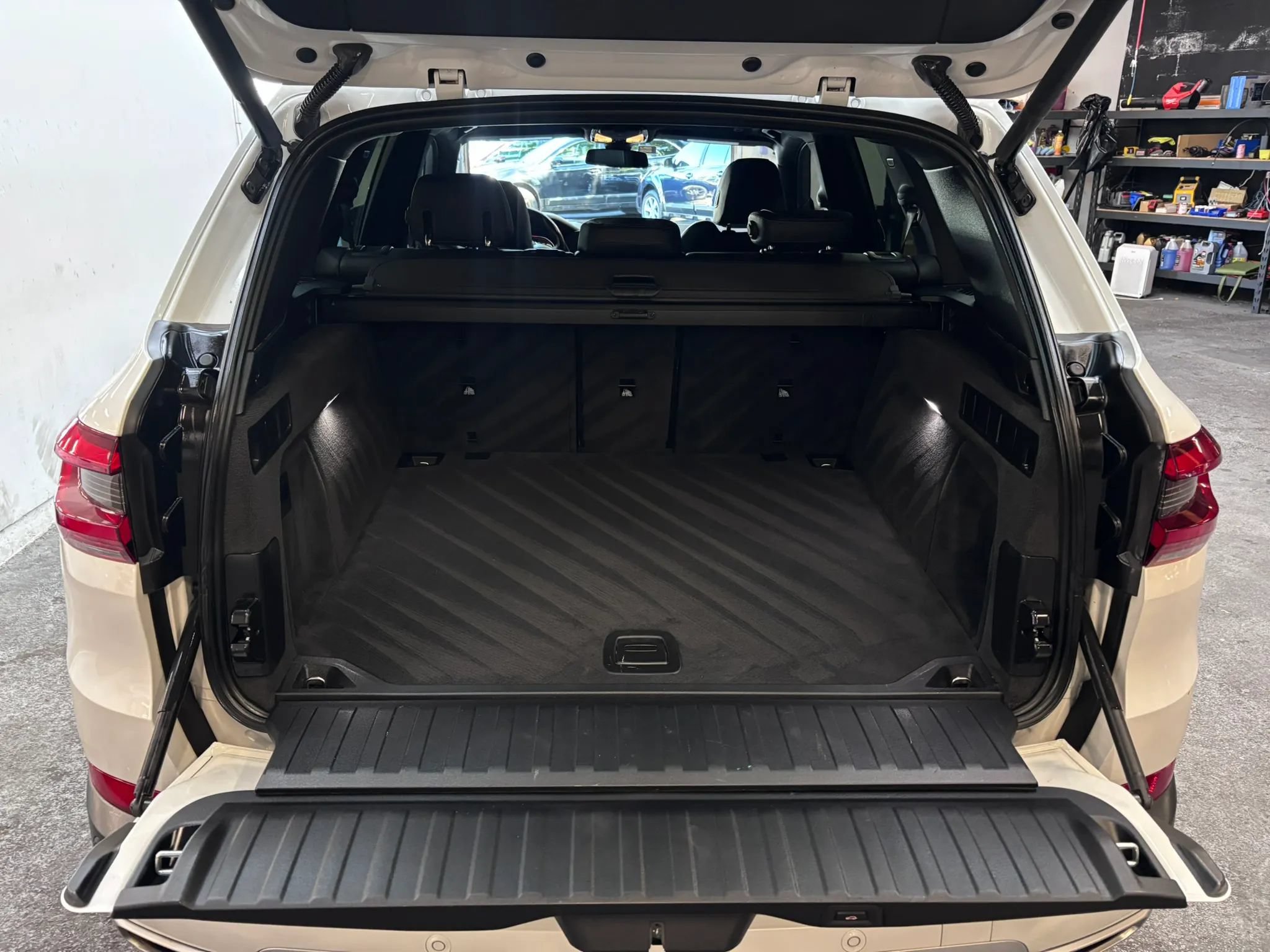 Used 2019 BMW X5 xDrive40i w/ Convenience Package AWD/4WD image 26