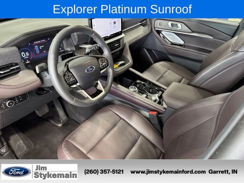 Used 2026 Ford Explorer Platinum AWD/4WD image 16