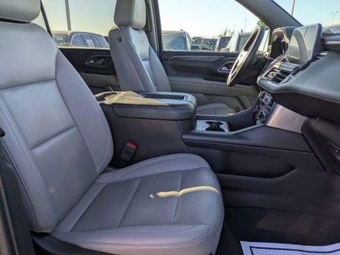 Used 2023 Chevrolet Suburban LT image 27