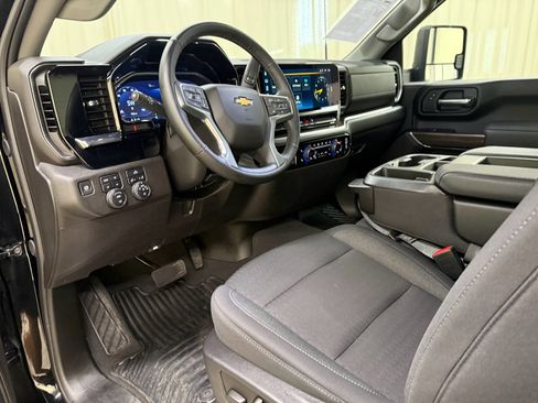 Used 2024 Chevrolet Silverado 2500 LT w/ Convenience Package AWD/4WD image 22