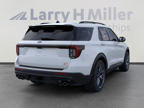 New 2026 Ford Explorer ST w/ Sun And Sound Package image 8