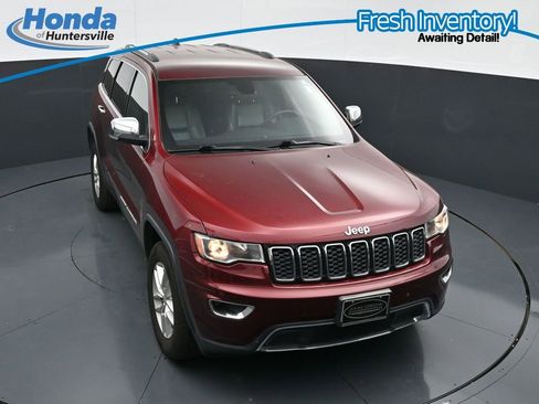 Used 2018 Jeep Grand Cherokee Limited AWD/4WD image 18