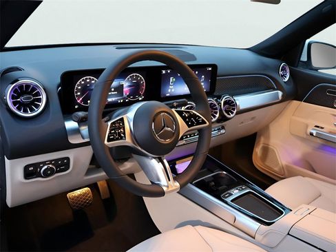 New 2025 Mercedes-Benz GLB 250 4MATIC image 19