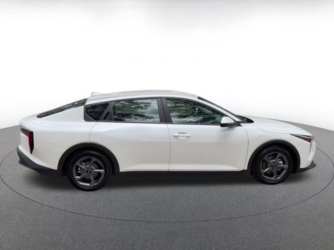 Used 2025 Kia K4 LXS FWD image 23