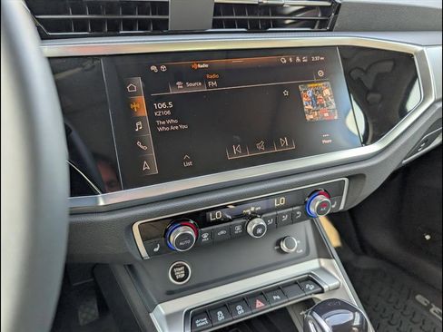 Certified 2025 Audi Q3 2.0T Premium Plus w/ Premium Plus Package image 16