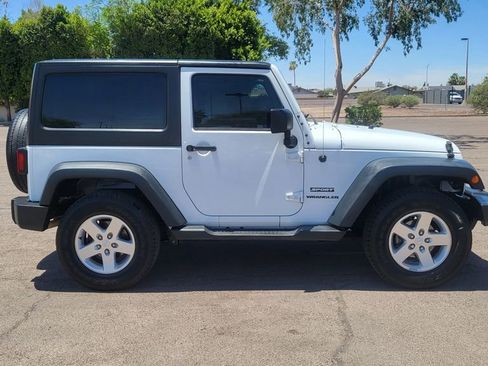 Used 2015 Jeep Wrangler Sport w/ Quick Order Package 24S AWD/4WD image 10