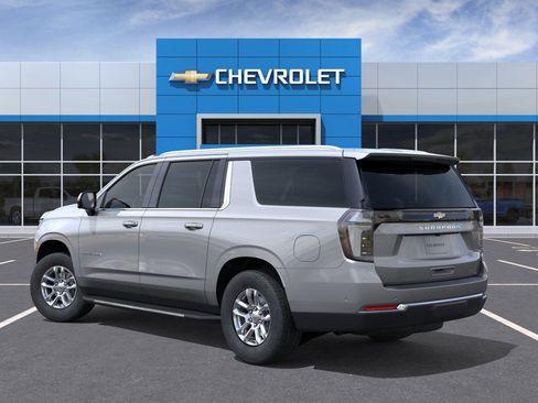 New 2026 Chevrolet Suburban LT image 3