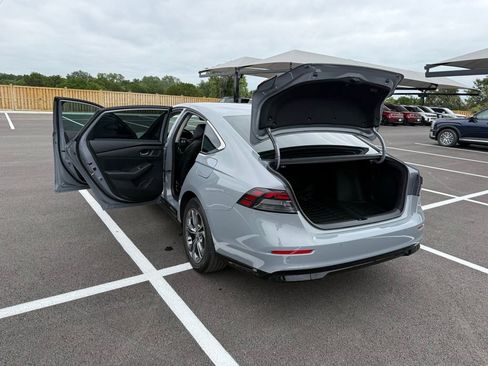 Used 2024 Honda Accord EX-L image 24