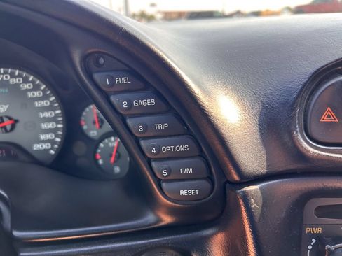 Used 2002 Chevrolet Corvette Convertible w/ Preferred Equipment Group2 RWD image 26