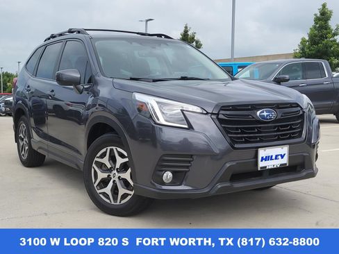 Used 2023 Subaru Forester Premium AWD/4WD image 1