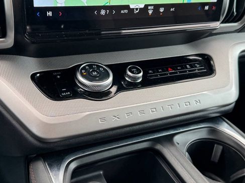 Used 2025 Ford Expedition Max Active image 38