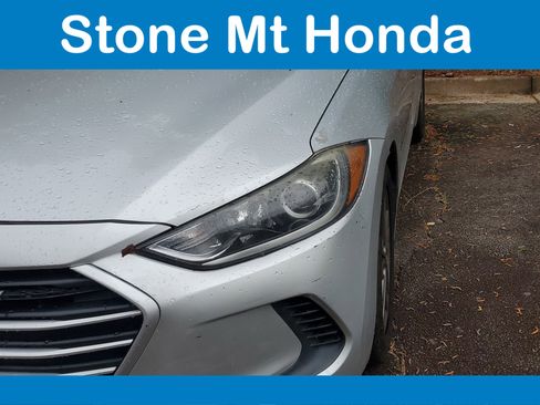 Used 2018 Hyundai Elantra SEL FWD image 4