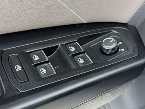 Used 2021 Volkswagen Atlas Cross Sport SE image 20