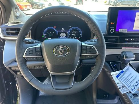 New 2026 Toyota Sienna XSE AWD/4WD image 33