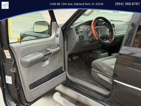 Used 2005 Ford Explorer Sport Trac XLT image 7