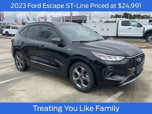 Used 2023 Ford Escape ST-Line w/ Tech Pack #1 FWD image 1