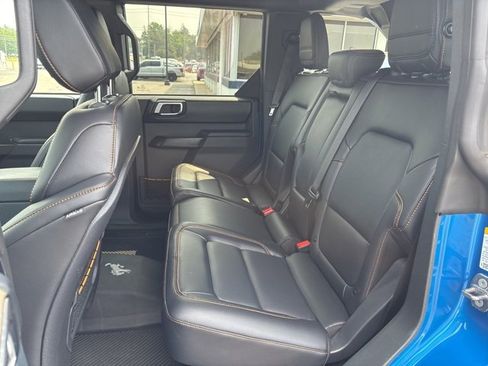 Used 2024 Ford Bronco Badlands image 17