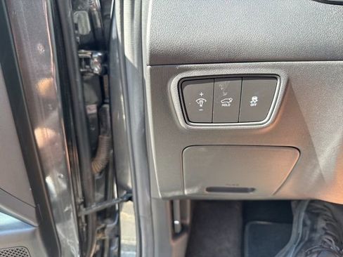 Used 2023 Hyundai Tucson SEL FWD image 11