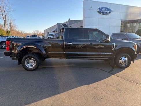 Used 2019 Ford F350 Limited image 8